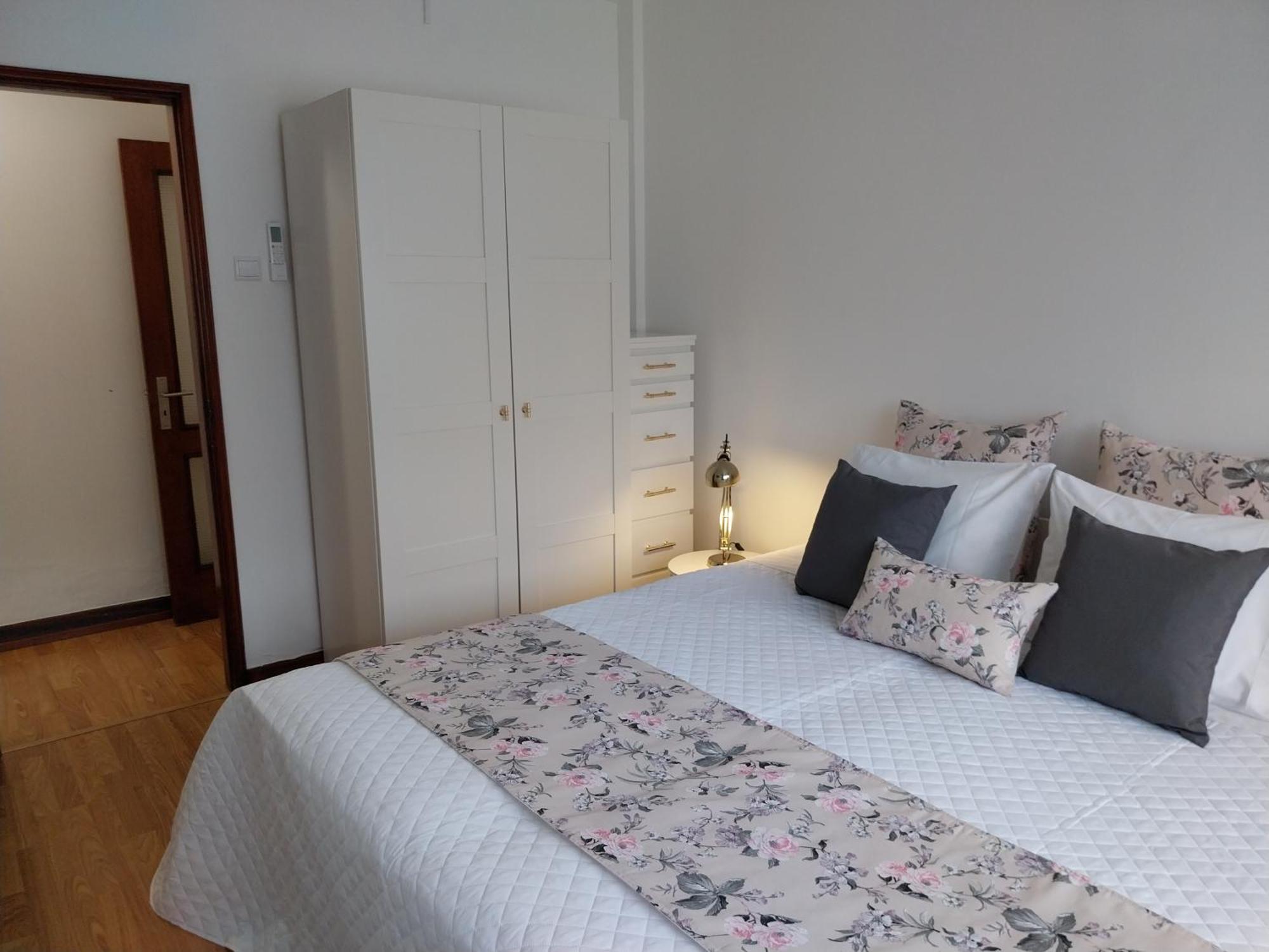 Buddies Charm House Авейру Экстерьер фото