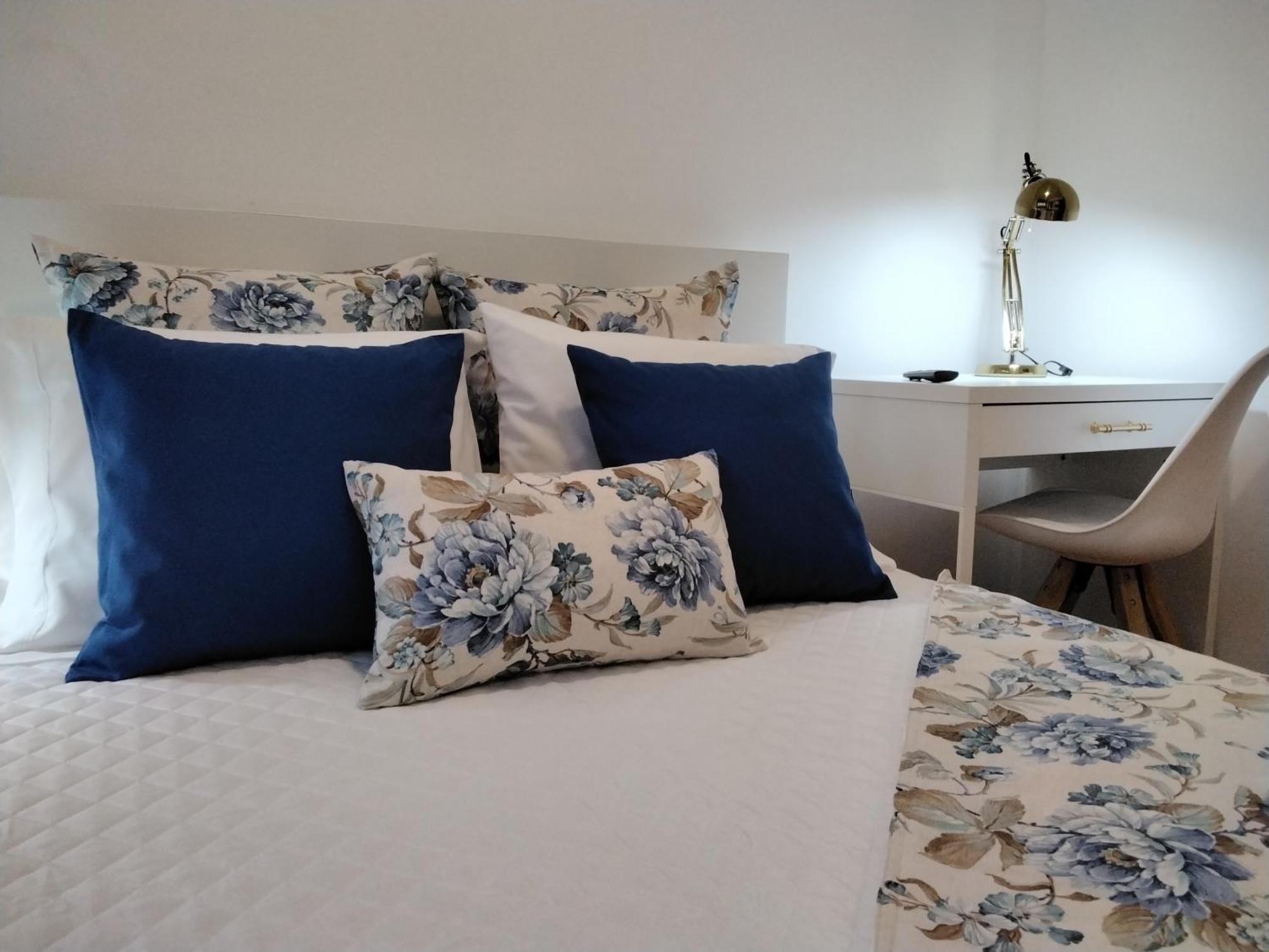 Buddies Charm House Авейру Экстерьер фото